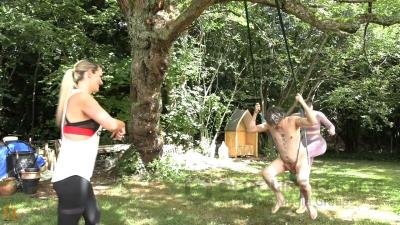 Vivienne lAmour and my friend Nikki - GARDEN BALLBUSTING FOR PEEPING TOM [HD 1280P]